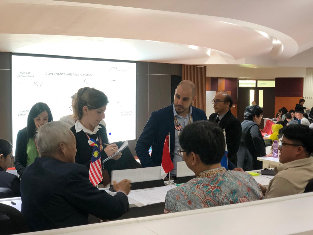 DARI BANDUNG UNTUK ASEAN: KONTRIBUSI MAHASISWA ADMINISTRASI PUBLIK UNPAR DALAM ASEAN SUMMER SCHOOL 2024