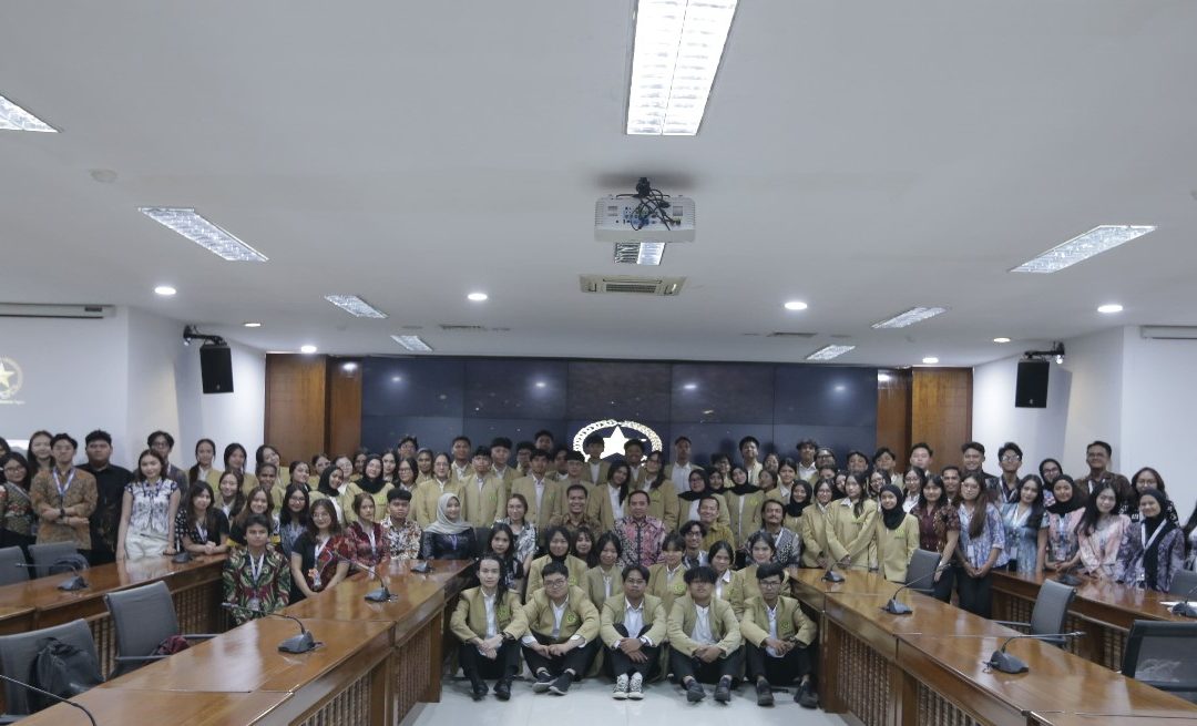 MENGENAL LEBIH DEKAT BIROKRASI PEMERINTAH: MAHASISWA ADMINISTRASI PUBLIK UNPAR LAKUKAN SAFARI LEMBAGA KE KEMENSETNEG