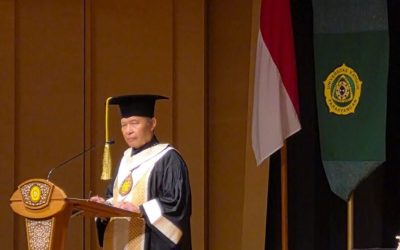 PROF. PIUS SURATMAN KARTASASMITA RECEIVES THE CANTYADARMA AWARD FROM PARAHYANGAN CATHOLIC UNIVERSITY